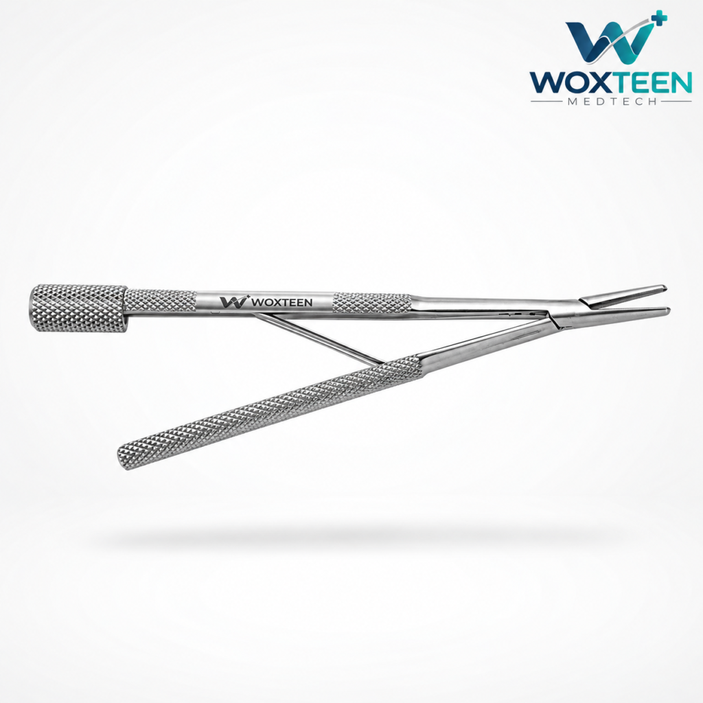 Woxteen CTS Blade Handle for FUE hair transplant surgery, precision steel blade holder for recipient-site slitting.